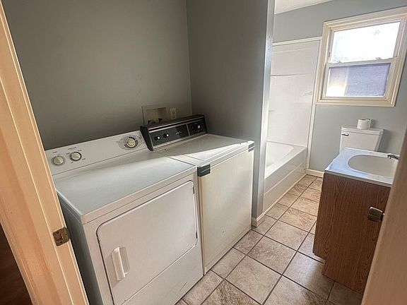3rd image of 309 Brown Bottom Ln