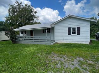 1902 Omaha Ln, Johnson City, TN 37601