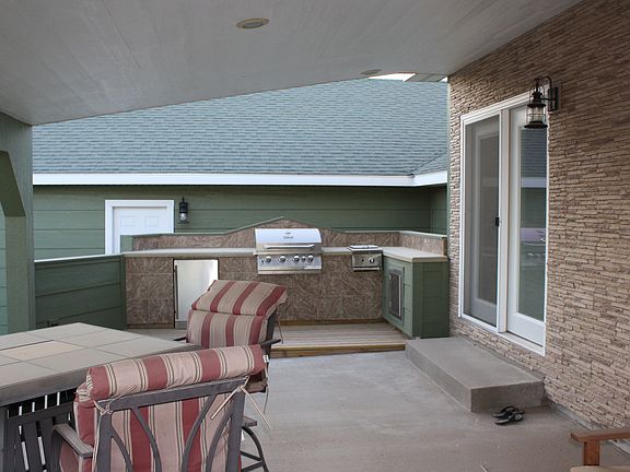 5th image of 4740 Leonard Cir