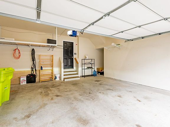 4th image of 3385 Beechcliff Dr