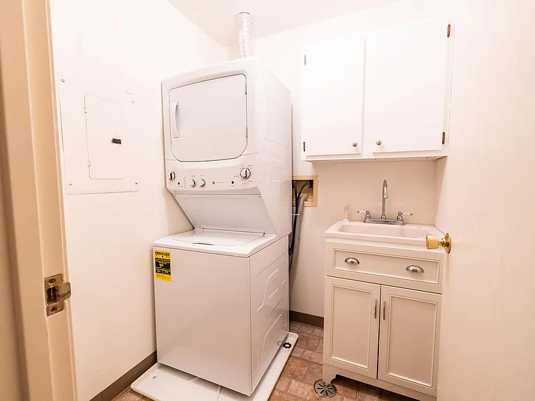 6415 Princeton Ct #G-201 — Photo 14