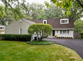 1067 Valley Rd, Lake Forest, IL 60045