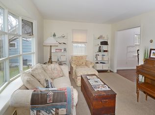 16 Lafayette Ave, Ridgefield, CT 06877