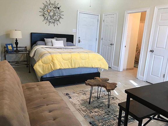 2nd image of 3839 Ulloa St