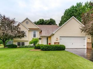 5901 W 140th St, Savage, MN 55378
