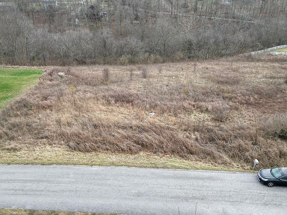 2nd image of 26 River Run Dr