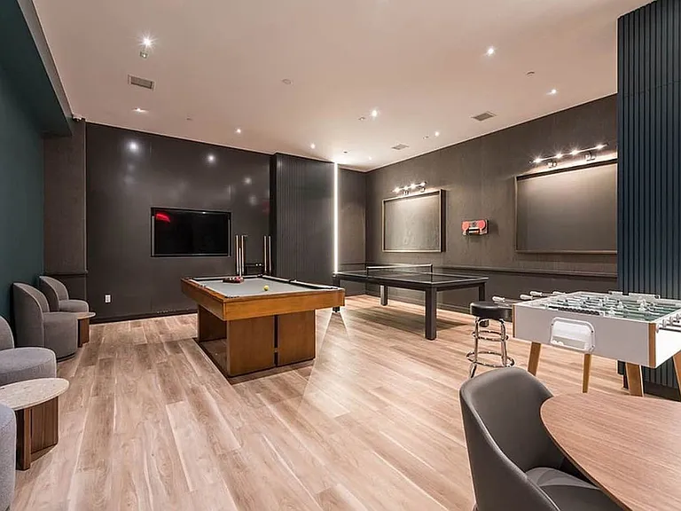 210 Clarkson Ave #405 — Photo 12