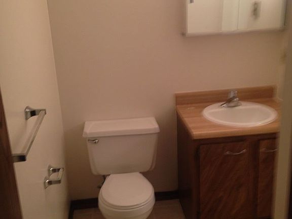 3rd image of 1325 Trade Sq W APT 12