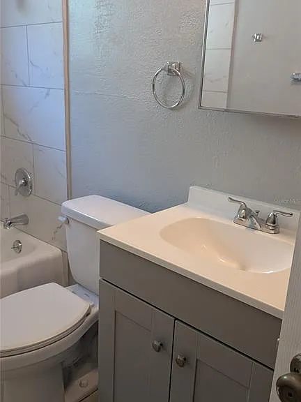 738 E Minneola Ave — Photo 13