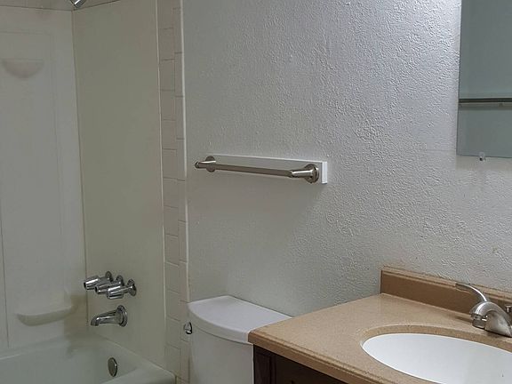 2nd image of 2920 Glen Dale Dr APT 5