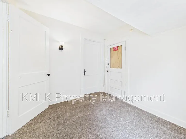 183 N Union St — Photo 33