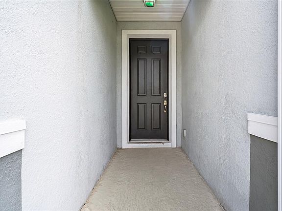 3rd image of 665 Carya Ct