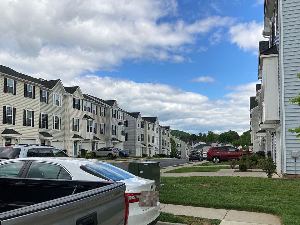 2nd image of 2061 Elm Tree Ct