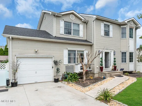 1233 Lawrence Avenue, Toms River, NJ 08757