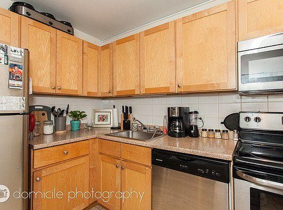 2nd image of 3930 N Pine Grove Ave APT 608