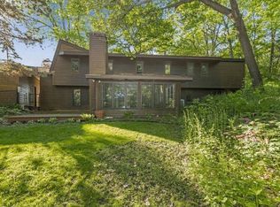 104 Maddaus Ln, Golden Valley, MN 55416
