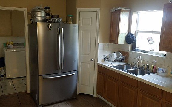2nd image of 3738 Lakeshore Dr