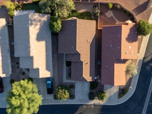 3rd image of 4464 Big Bend St