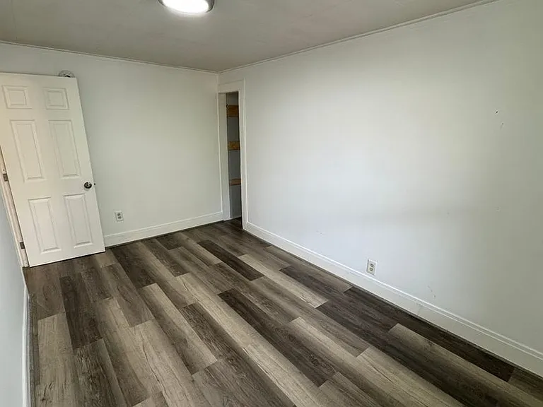 17 Sullivan Street — Photo 7