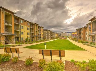1043 NE Lilac St APT 102, Issaquah, WA 98029