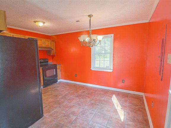 5th image of 226 S Bond Ave