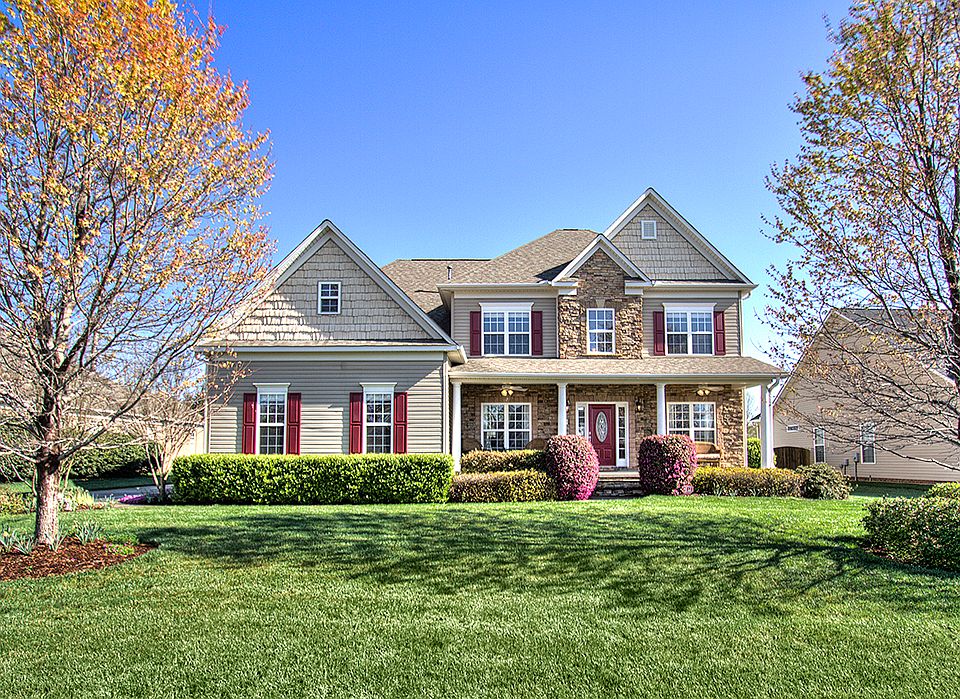 1st image of 7495 Common Oak Dr