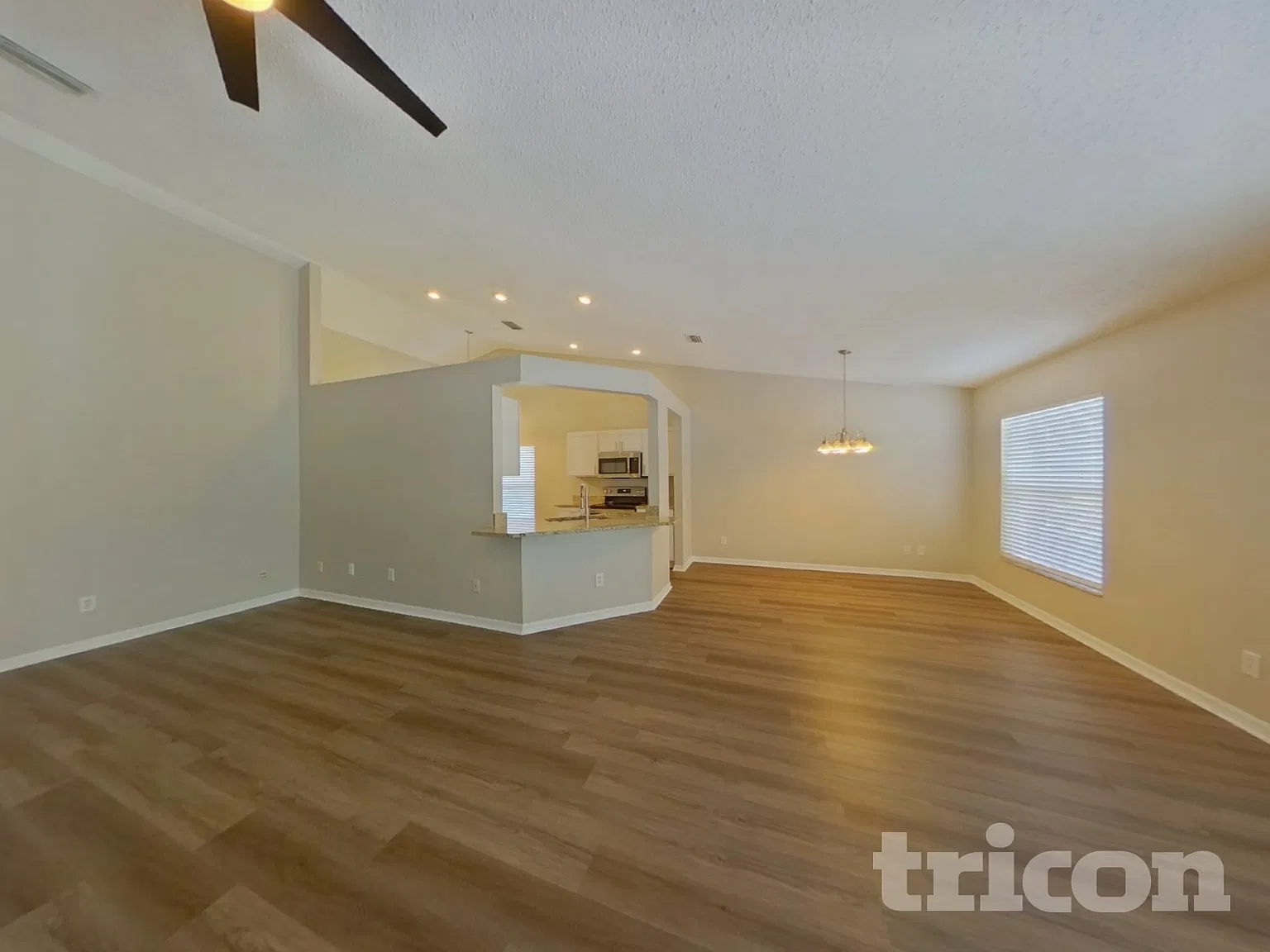 10448 Hallmark Blvd Riverview FL — Photo 2