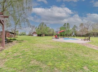 1902 Mayflower Rd, Bentonville, AR 72713