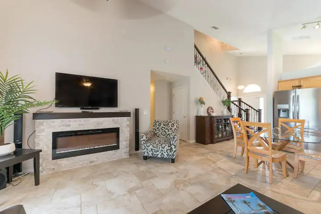 17917 Woodcrest Way — Photo 2