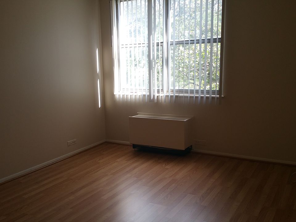 1st image of 4300 W Ford City Dr #203
