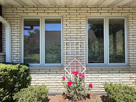 5th image of 34841 N Leonard Ave