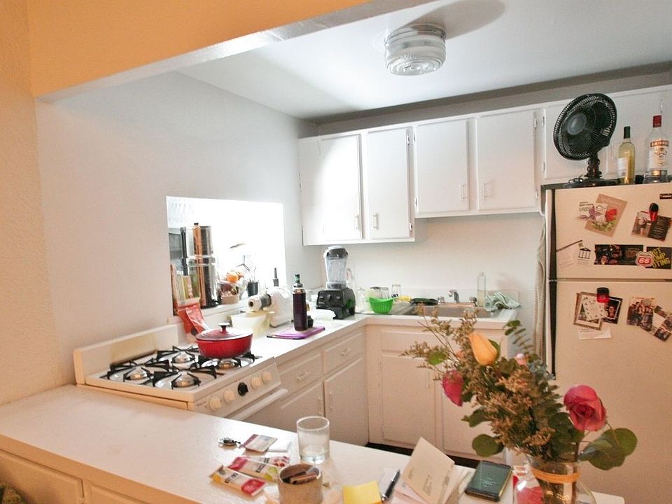 2nd image of 160 Bleecker St APT 9AE