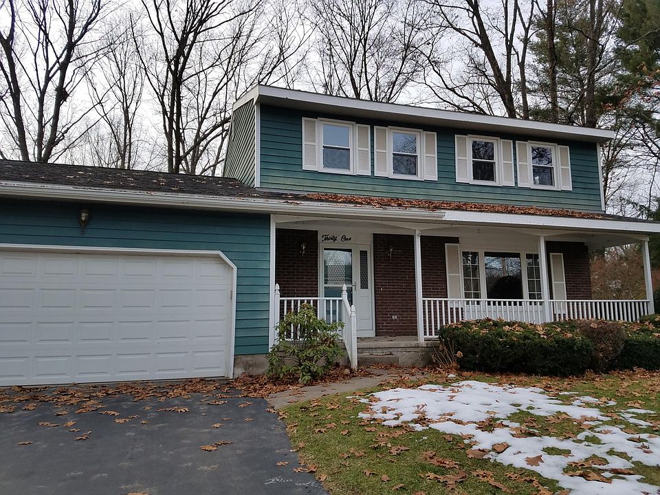 1st image of 31 Lakewood Dr