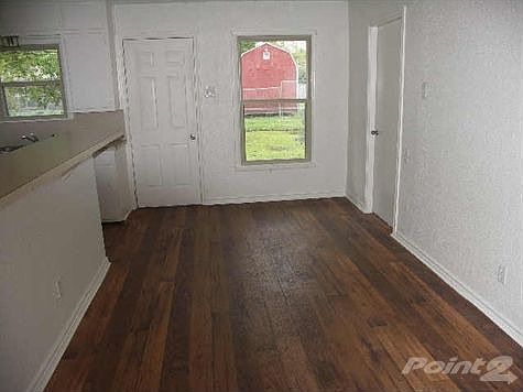 3rd image of 1800 Belmont St