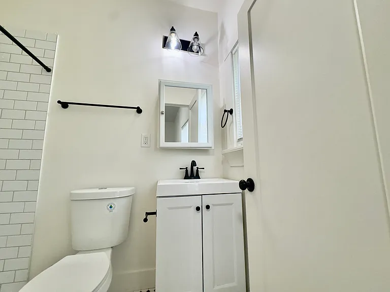 1303 Adeline St — Photo 44