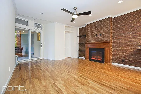 Rented by Point NYC | media 22