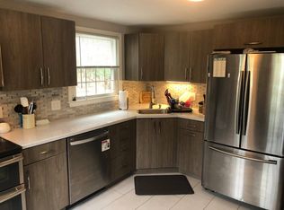 4 Hughes Ln, Billerica, MA 01821