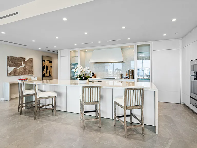 220 SE Mizner Blvd #810 — Photo 8