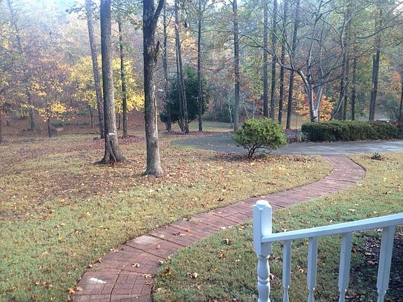 Front Yard w circular drive