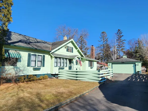 308 3rd St NE, Little Falls, MN 56345