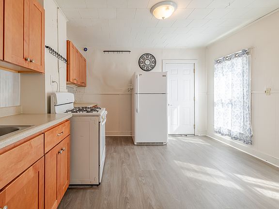 2nd image of 133 Emery St APT 2