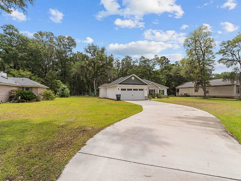 491 Lake Rosalind Dr — Photo 2