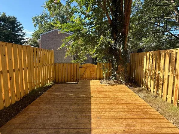 828 Quince Orchard Blvd #P-2, Gaithersburg, MD 20878