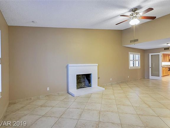 3rd image of 1981 Rockledge Dr