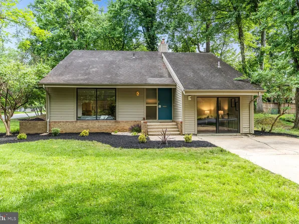 10 Tapiola Ct, Rockville, MD 20850