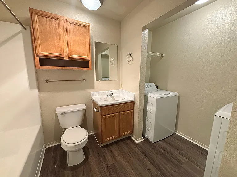 Cadet - Bathroom & Laundry