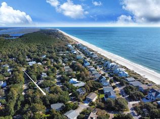 26 Hanover St, Pawleys Island, SC 29585