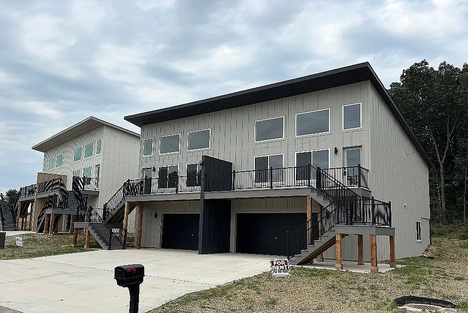 1st image of 2954 SW Villa West Dr