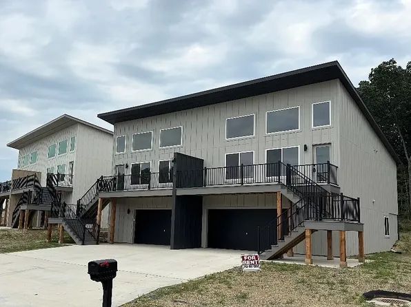 2954 SW Villa West Dr, Topeka, KS 66614