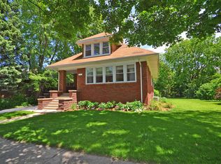 607 N 6th Ave, Maywood, IL 60153